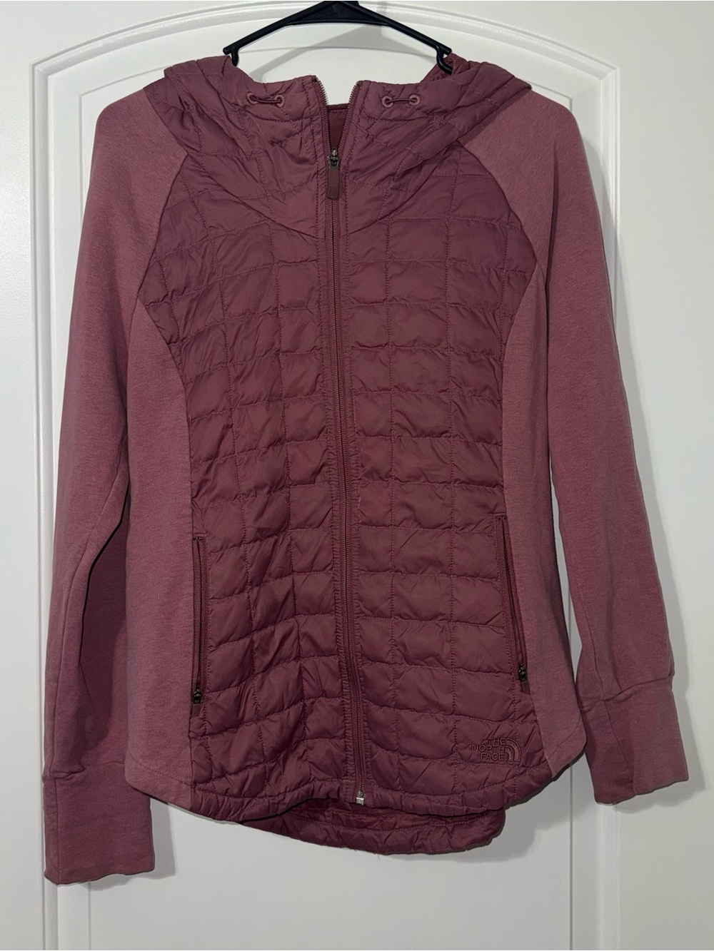 The North Face Endeavor Thermoball Jacket Women’s Medium Mauve Color